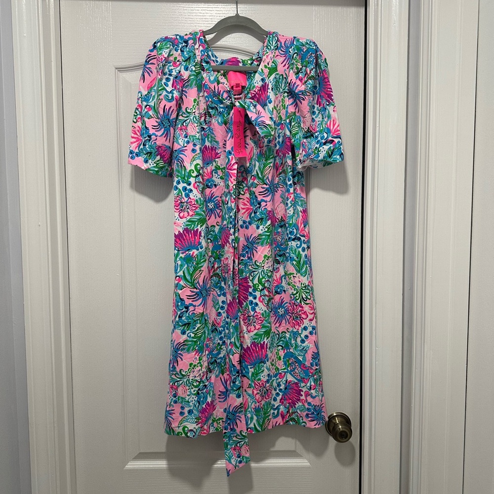 Lily Pulitzer Harriet Elbow Sleeve Dress 
New with Tags 
Size L